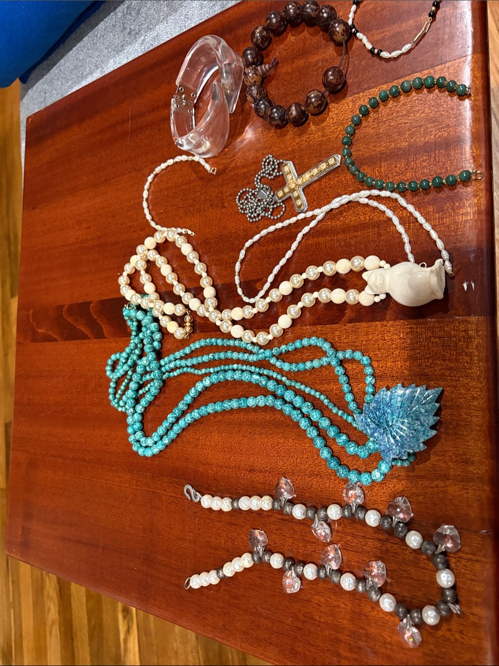 Assorted Turquoise and Pearl Beaded Necklace Set - Unbranded
